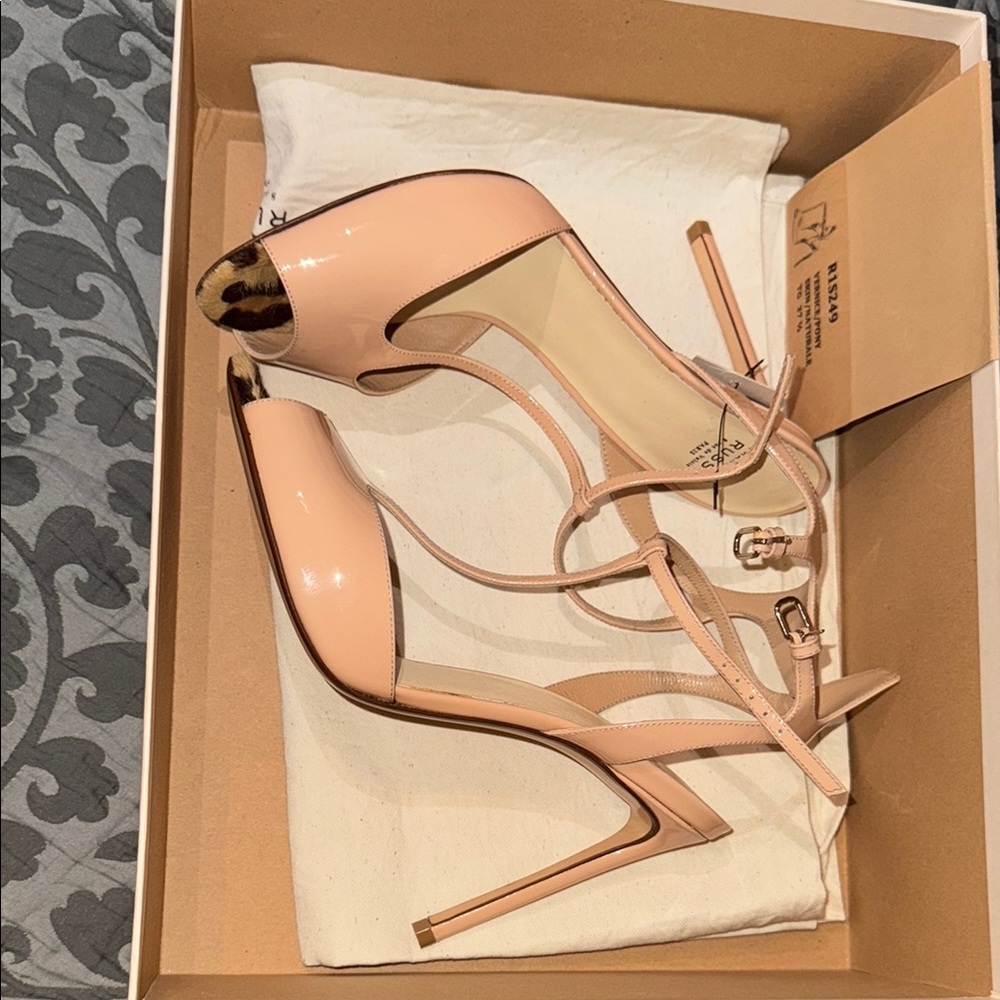 Francesco Russo patent leather Women's Nude Stiletto Heels. Made in Italy 🇮🇹.